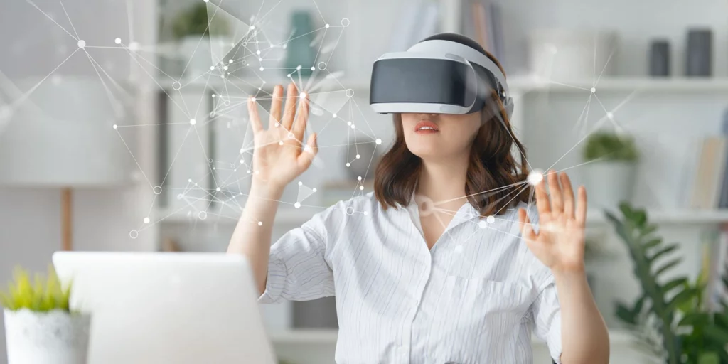The Future of Virtual Reality in Education: Enhancing Learning Through Immersive Experiences